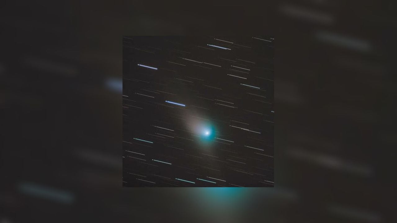 El cometa ZTF fotografiado en Barcelona (España), el 24 de enero de 2023