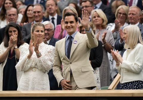 Roger Federer durante su homenaje en la cancha central de Wimbledon.
