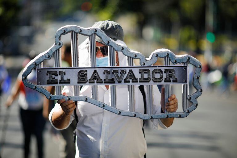 Protesta para conmemorar el aniversario 31 de la firma de los acuerdos de paz que pusieron fin a la Guerra Civil de El Salvador.