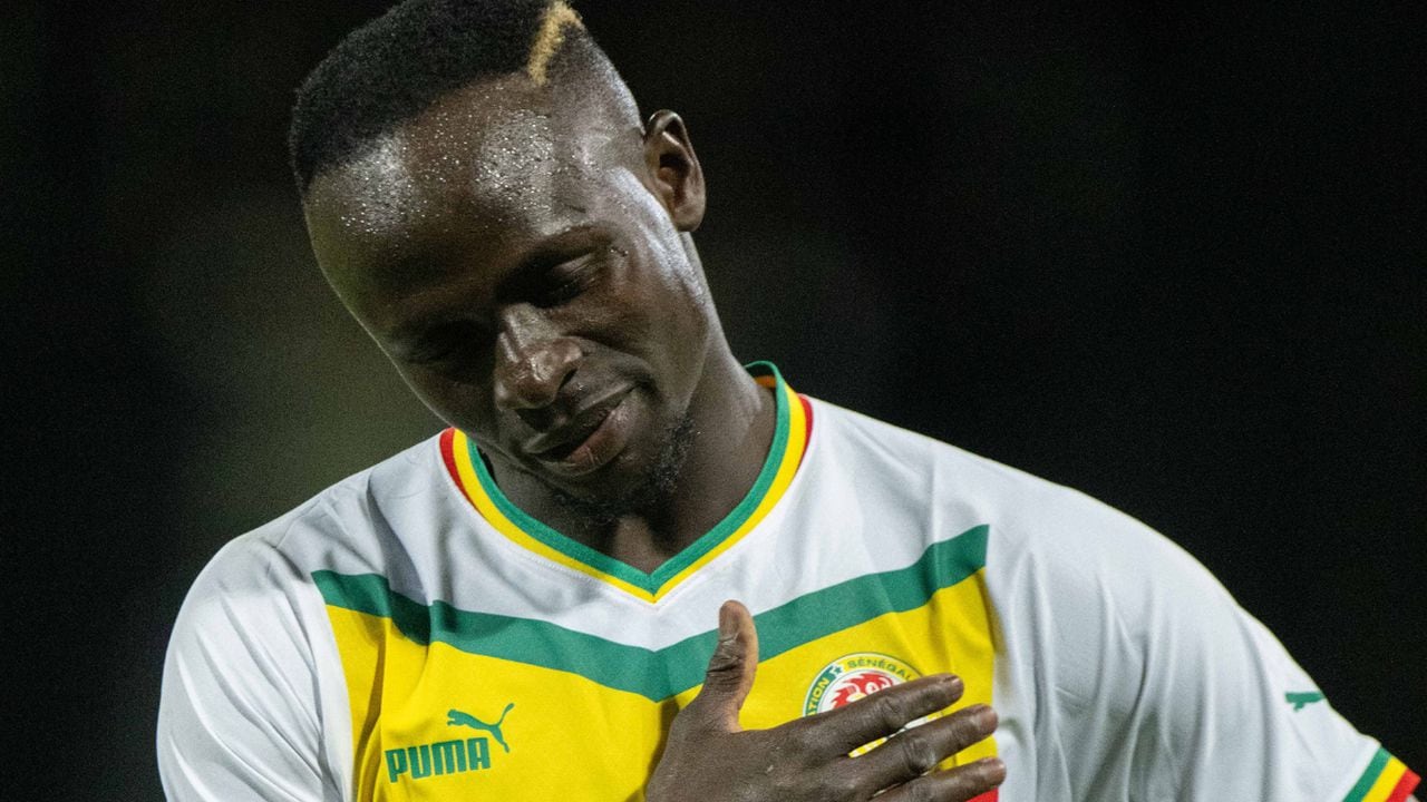 El delantero senegalés estará por fuera del Mundial de Qatar