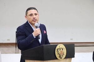 Alcalde de Tunja, Alejandro Fúneme, envió una carta a Fedemunicipios y Asocapitales pidiendo apoyo para poder eliminar la estratificación social en el país.