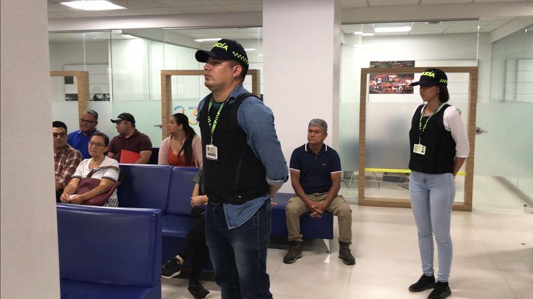 Los policías estarán desplegados en todas los bancos del área metropolitana de Bucaramanga.