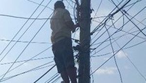 Este es el hombre capturado cuando manipulaba redes eléctricas