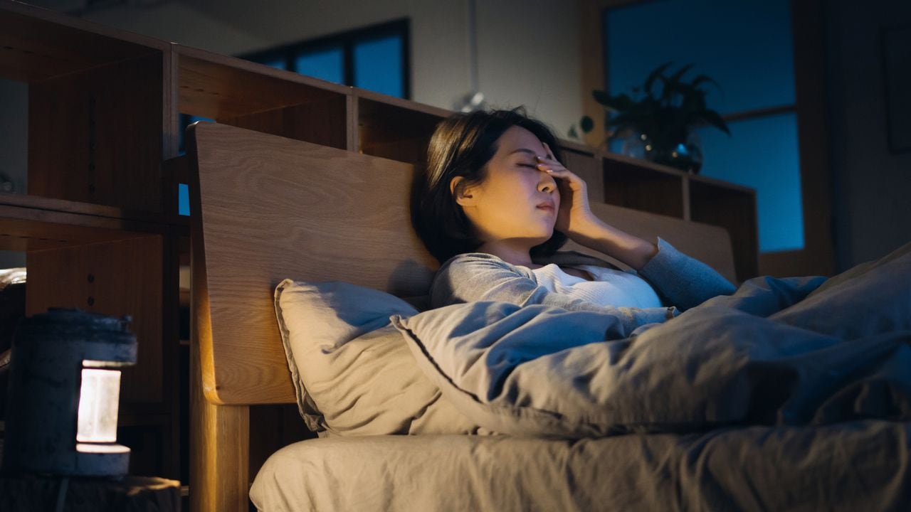 ¿Por qué aparecen los dolores de cabeza en las noches?