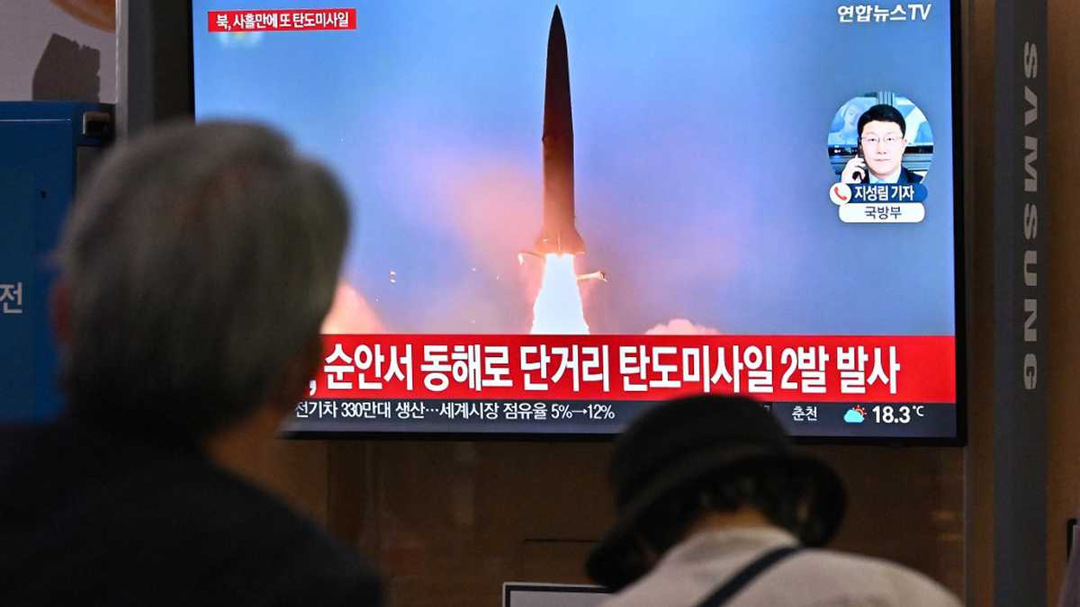 Japón pide a ciudadanos de dos regiones que “evacuen adentro de edificios o bajo tierra” tras disparo de misil norcoreano