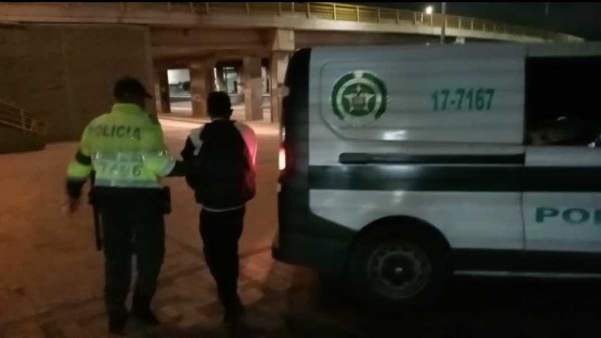 Inseguridad en Transmilenio: pasajero fue atracado y apuñalado dentro de una estación