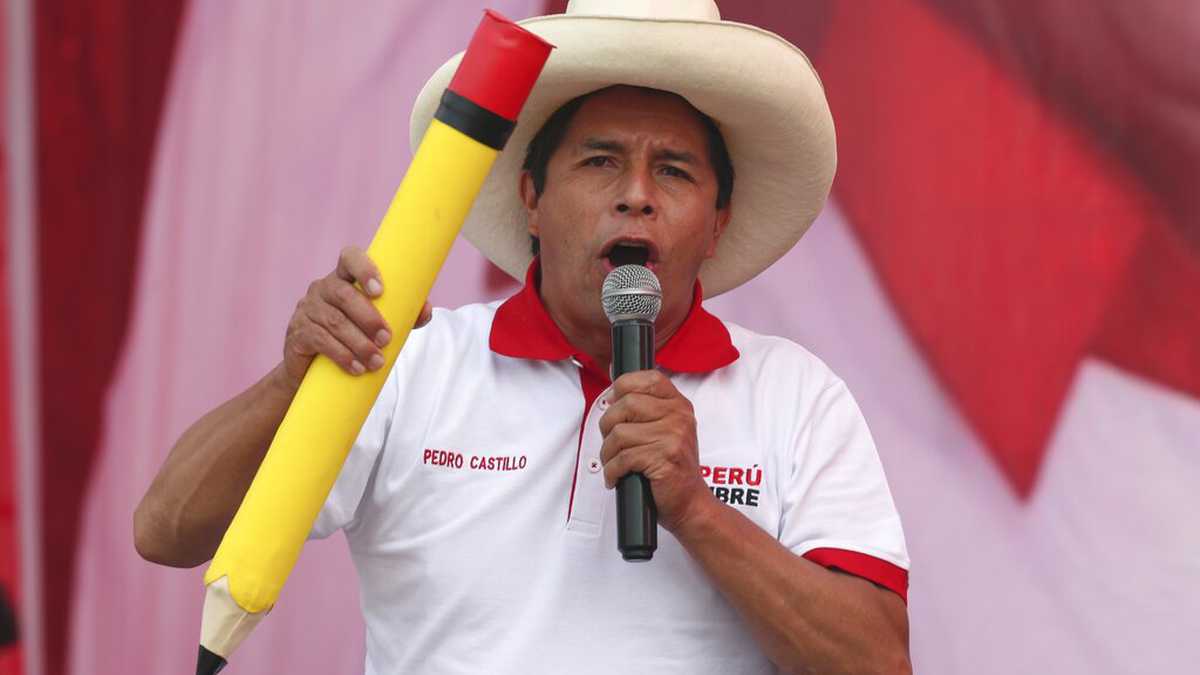 Quién es Pedro Castillo, el líder de izquierda que puede llegar a la presidencia de Perú