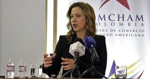 La presidenta de AmCham, Maria Claudia Lacoututre, invitó a los empresarios a participar del evento. 