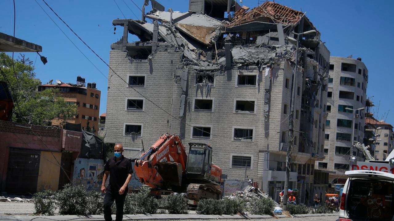 Secretario de Estado de EE. UU. dice que Israel les dio “una justificación secreta” para aplastar el edificio de AP en Gaza