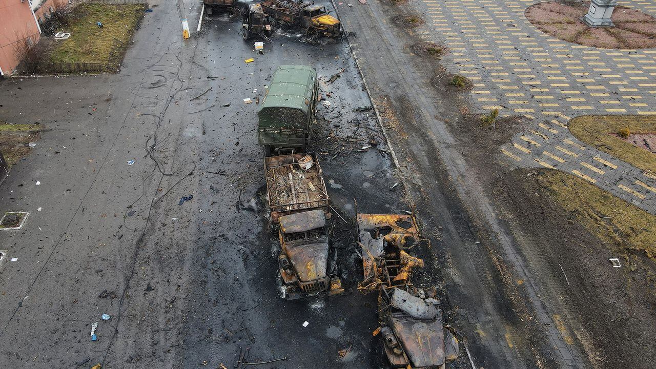 Vehículos militares rusos destruidos en Ucrania