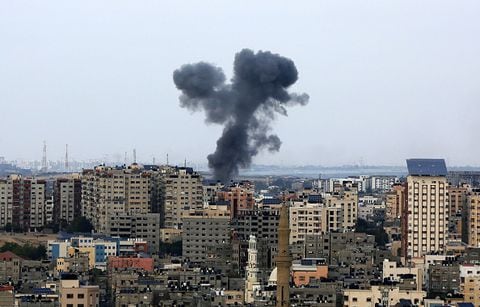 Tras el mortífero ataque, Israel respondió y lanzó varios ataques contra Hamás en la Franja de Gaza.