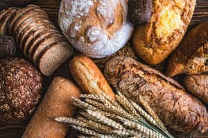 El pan, los cereales, el arroz y la pasta tienen un alto contenido de vitamina B1.