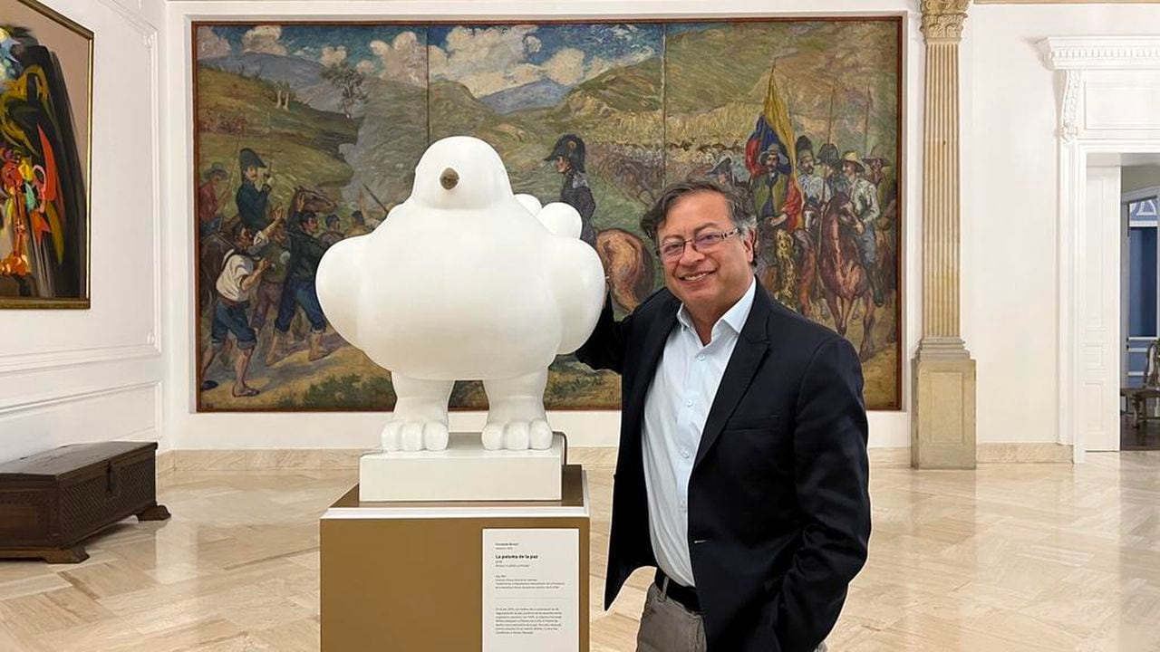 Gustavo Petro regresó la escultura de la paloma de la paz a Palacio.