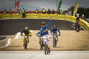 Mariana Pajón  lleva 17 años siendo reina de los Juegos Bolivarianos. Ganó su primera medalla en 2005 cuando tenia 13 años. Con 30 años consigue su octava medalla en 2 disciplinas distintas (7 en BMX y 1 en ciclismo de Pista).