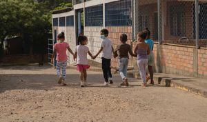 Con estrategias culturales buscan enseñarles el riesgo de esta situación a las poblaciones más vulnerables.