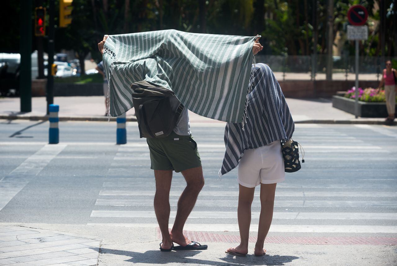 Según la Agencia Estatal de Meteorología de España, la provincia de Málaga se encuentra en alerta roja y se prevé que las temperaturas superen los 42º.