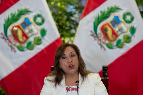 La presidenta peruana Dina Boluarte se dirige a la Nación durante una presentación de cuentas de su Gobierno en Palacio de Gobierno en Lima, el 9 de junio de 2023.
