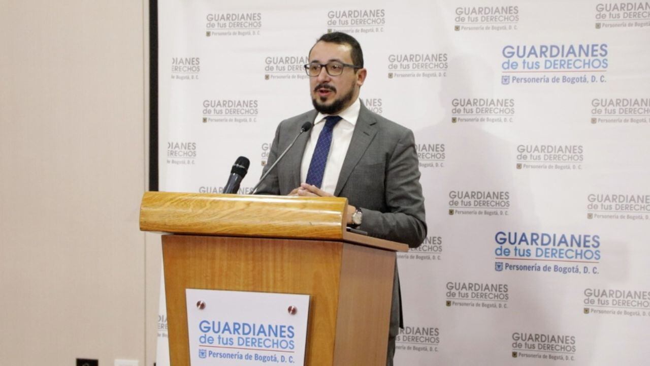 El personero de Bogotá, Julián Pinilla Malagón, denunció que cada tres días un líder social o defensor de Derechos Humanos está siendo amenazado en la ciudad.