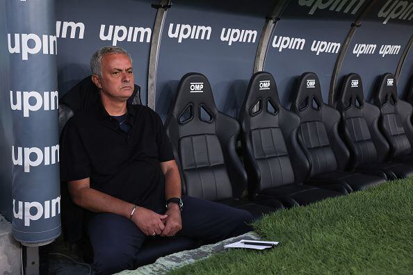 La Roma de José Mourinho cayó en la goleada de Génova