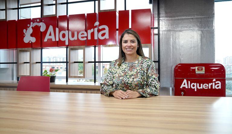Adriana Velásquez, directora de Sociedad y Sostenibilidad de Alquería