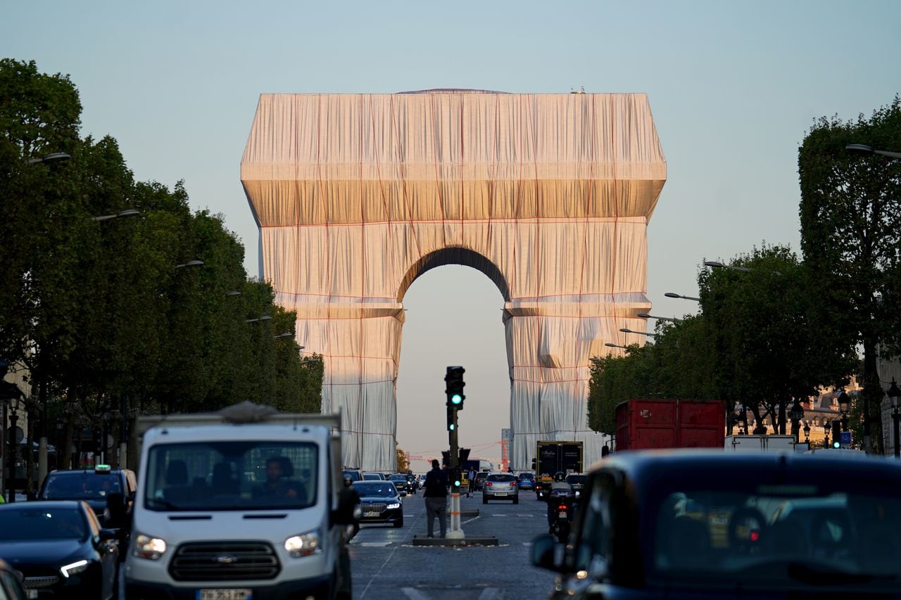 L'Arc de Triomphe, Wrapped, Paris, 1961-2021
—
Wolfgang Volz