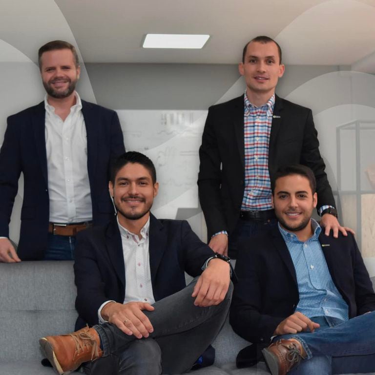 Estos son los fundadores de Erco Energía, empresa colombiana dedicada a las energías renovables.