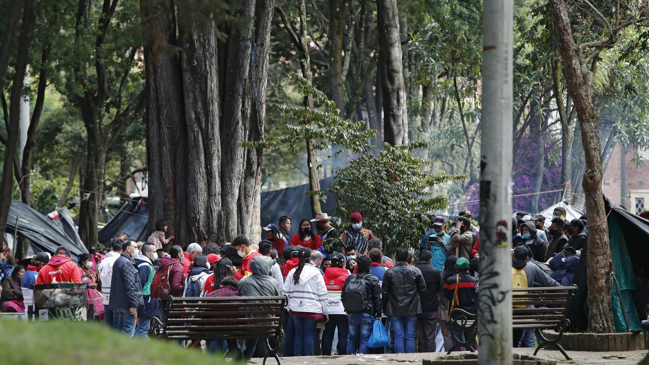 Indígenas  Embera se  tomaron y armaron  cambuches  en el Parque Nacional de Bogotá, reclaman ayudas económicas del Gobierno Nacional y de la Alcaldía de la ciudad
Octubre 2 del 2021
Foto Guillermo Torres Reina / Semana