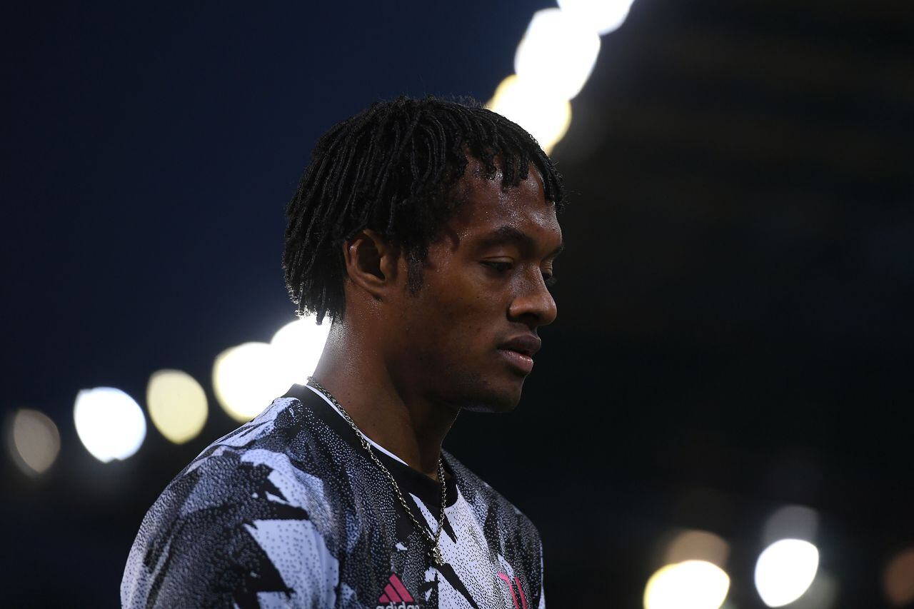 BOLOGNA, ITALY - APRIL 30: Juan Cuadrado of Juventus looks on during the Serie A match between Bologna FC and Juventus at Stadio Renato Dall'Ara on April 30, 2023 in Bologna, Italy. (Photo by Alessandro Sabattini/Getty Images)