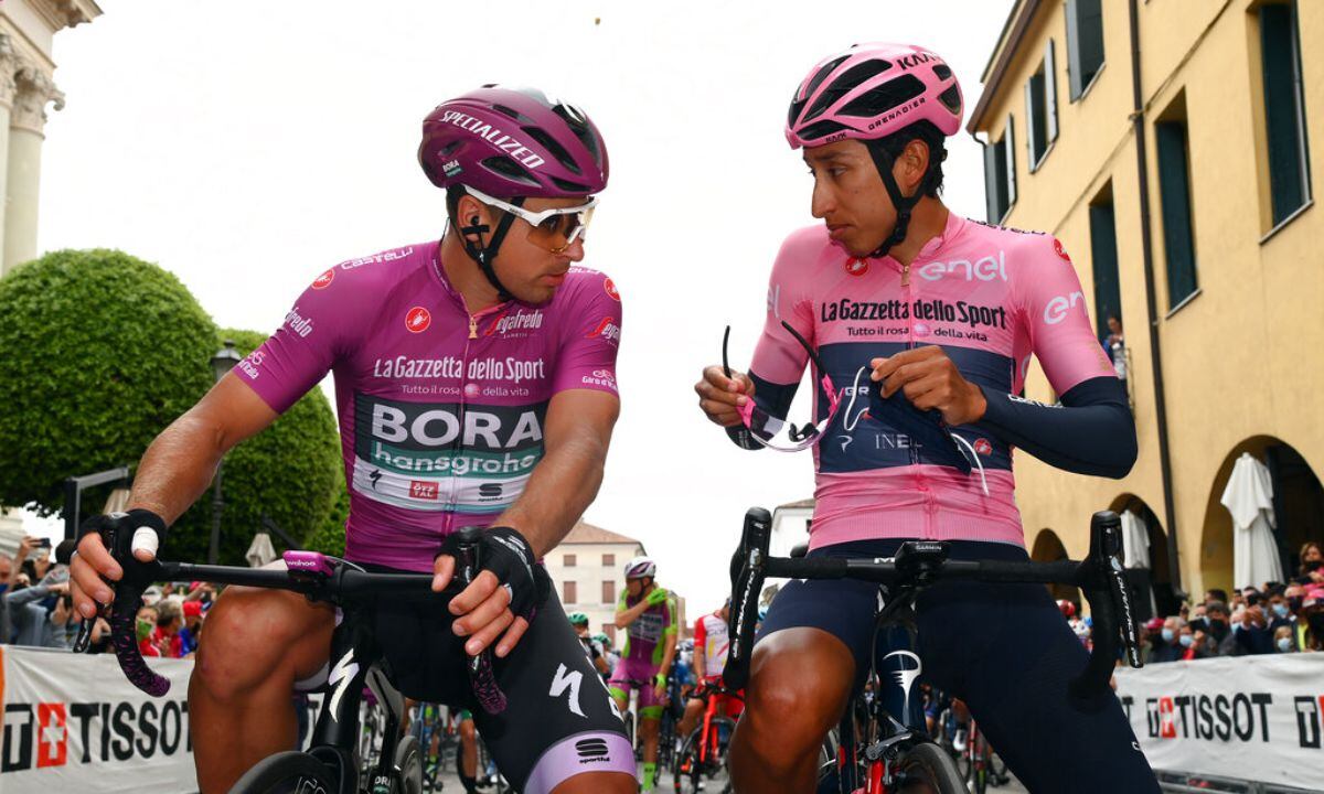 Peter Sagan y Egan Bernal - Giro de Italia. Foto: Fabio Ferrari/LaPresse via AP