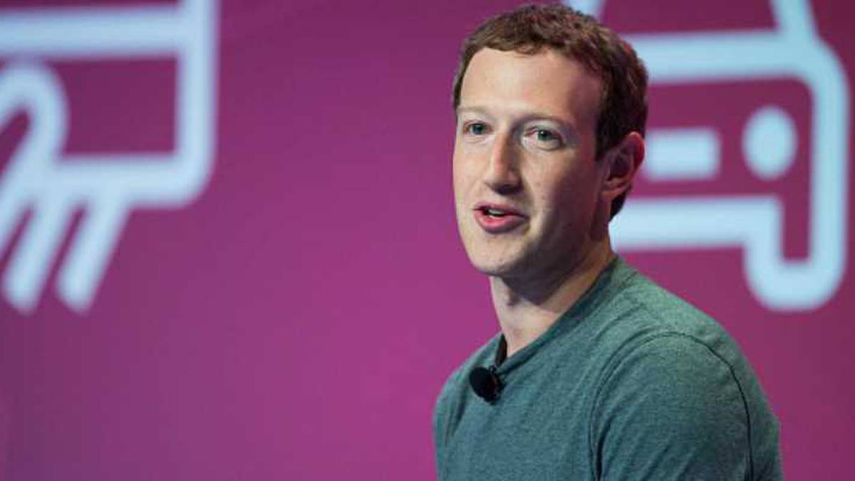 3. Mark Zuckerberg: programador, filántropo y fundador de Facebook, tiene 32 años y es estadounidense. Su fortuna, valor neto: $ 54 billones de dólares. Facebook: fundado en 2004, es un sitio web de redes sociales.