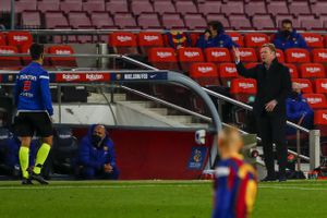 Técnico del Barcelona Ronald Koeman. (AP Photo/Joan Monfort)
