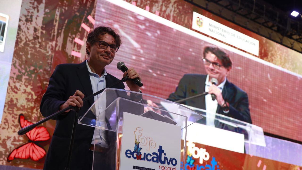 El ministro de educación, Alejandro Gaviria, en el  Foro Educativo Nacional 2022, en Bogotá.