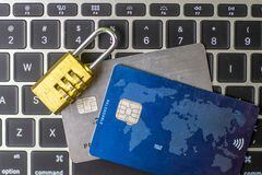 Cibercriminales tienen varias modalidades para robar los fondos de tarjetas de débito o crédito de las personas