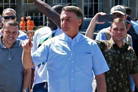 El expresidente Jair Bolsonaro negó los señalamientos y acusó a las autoridades de intentar “fabricar un caso” en su contra. (Photo by EVARISTO SA / AFP)