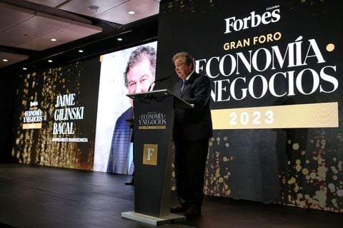 Jaime Gilinski Recibe el premio a la Excelencia Empresarial 2023 que otorga la revista Forbes