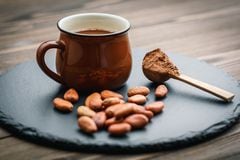 Los amantes del café pueden deleitarse con la exquisitez de las selecciones de café recomendadas por la IA, que ofrecen una experiencia sensorial incomparable.