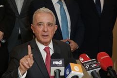 Rueda de Prensa expresidente Álvaro Uribe Vélez y el Centro Democrático