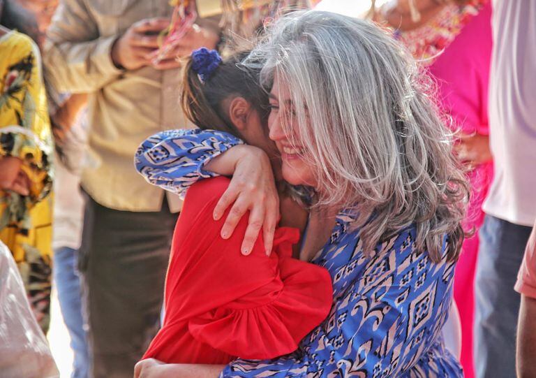comunidad Wayuu recibió a la ministra de Vivienda Catalina Velasco