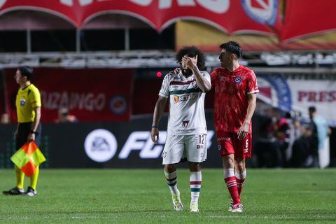 Marcelo saliendo entre lágrimas del campo de juego tras lesionar a Luciano Sánchez.