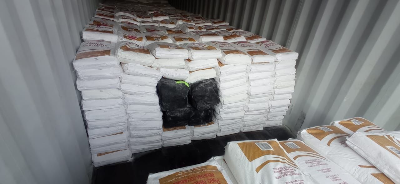 421 kilos de cocaína camuflados en almidón de yuca.