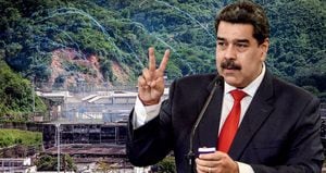  Maduro persigue a sus críticos por el simple hecho de contradecirlo, lo que él considera “manipular” la información. Con la Ley contra el Odio ha privado de libertad a decenas de opositores.