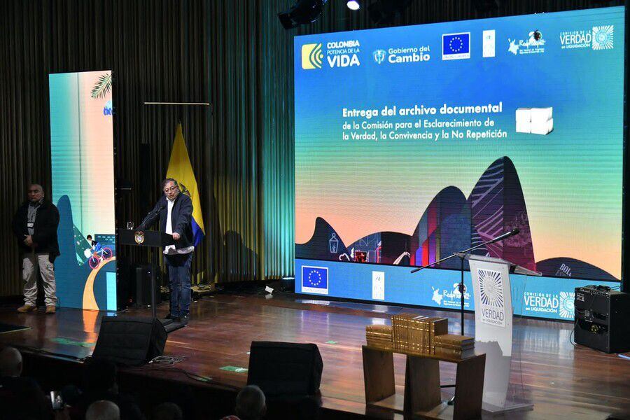 Presidente de Colombia, Gustavo Petro en la entrega del archivo documental de la Comisión de la Verdad.