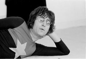 Former Beatle John Lennon (1940 - 1980) at his home, Tittenhurst Park, near Ascot, Berkshire, July 1971. (Photo by Michael Putland/Getty Images) 