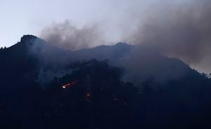 Incendio forestal en los cerros orientales  de Bogotá.