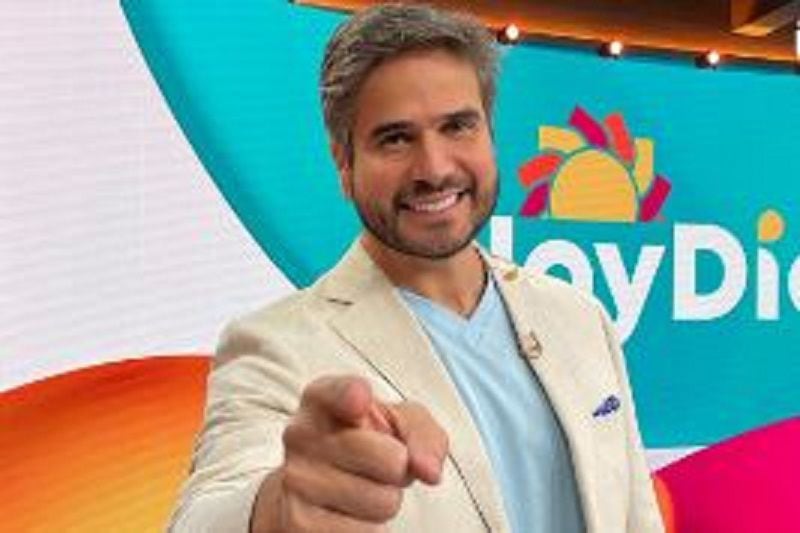 Daniel Arenas no oculta la felicidad que siente por su nuevo trabajo en Telemundo