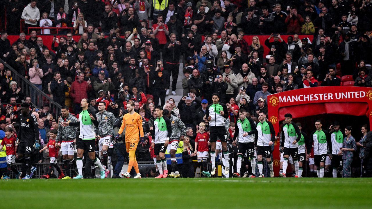 Manchester United vs. Liverpool - Premier League, fecha 32