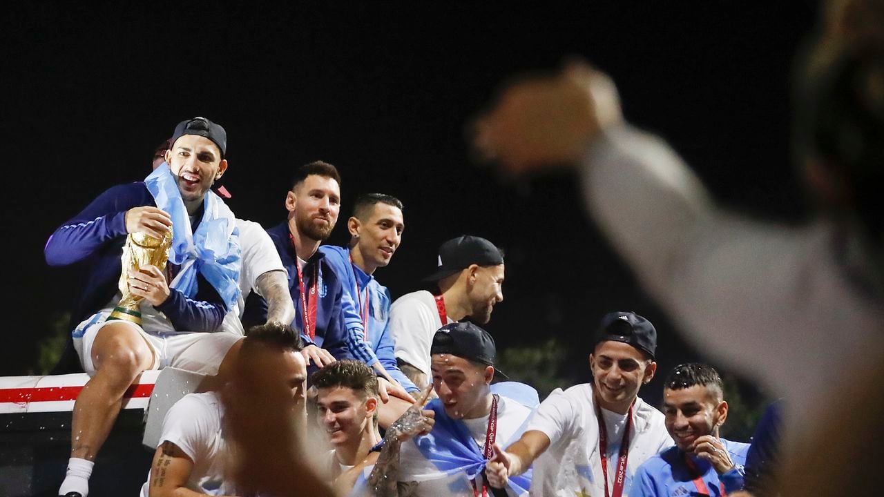 Jugadores de Argentina en el marco de la celebración de su título mundial.