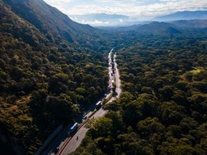 La vía Bogotá - Girardot inició este año varios frentes de obra nueva y mantenimiento.