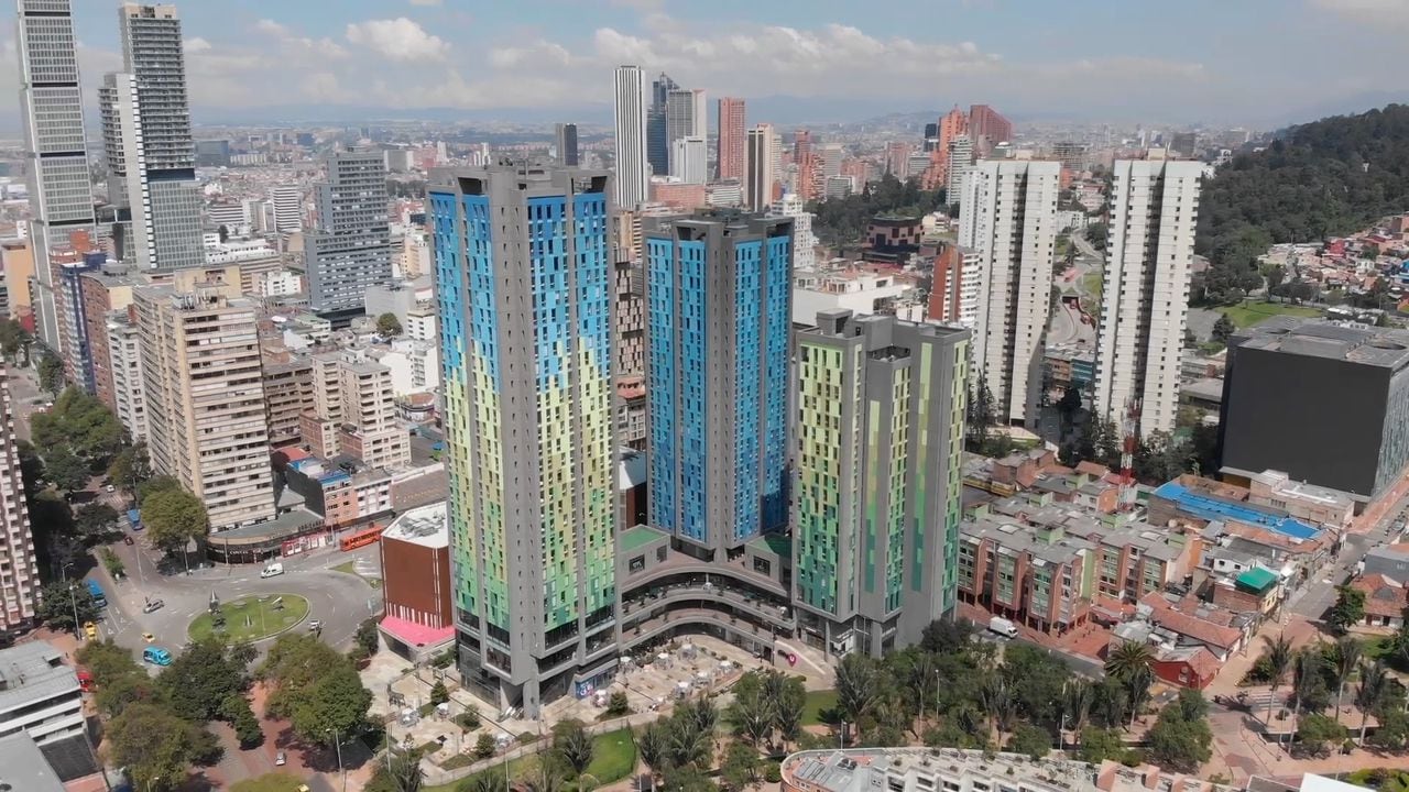 CITYU es un espacio de 54.000 metros cuadrados, distribuido en tres torres de 20, 26 y 30 pisos, que se convirtió en la alternativa ideal para quienes llegan a Bogotá.