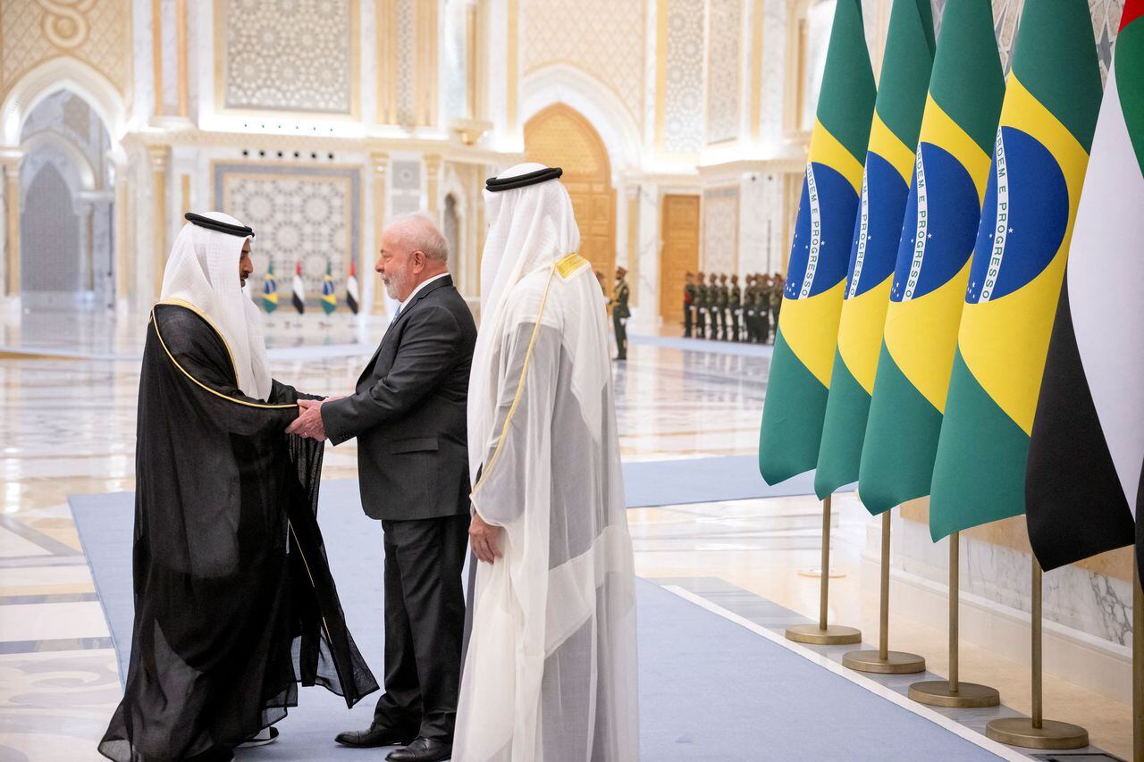 Lula da Silva en Emiratos Árabes Unidos